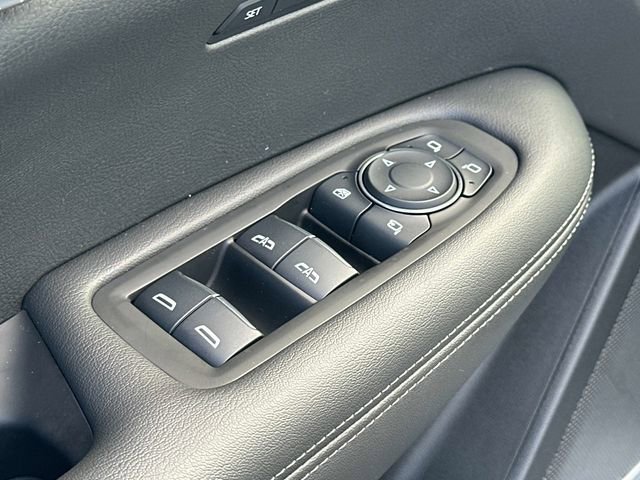 Used 2025 Cadillac XT6 Luxury image 14