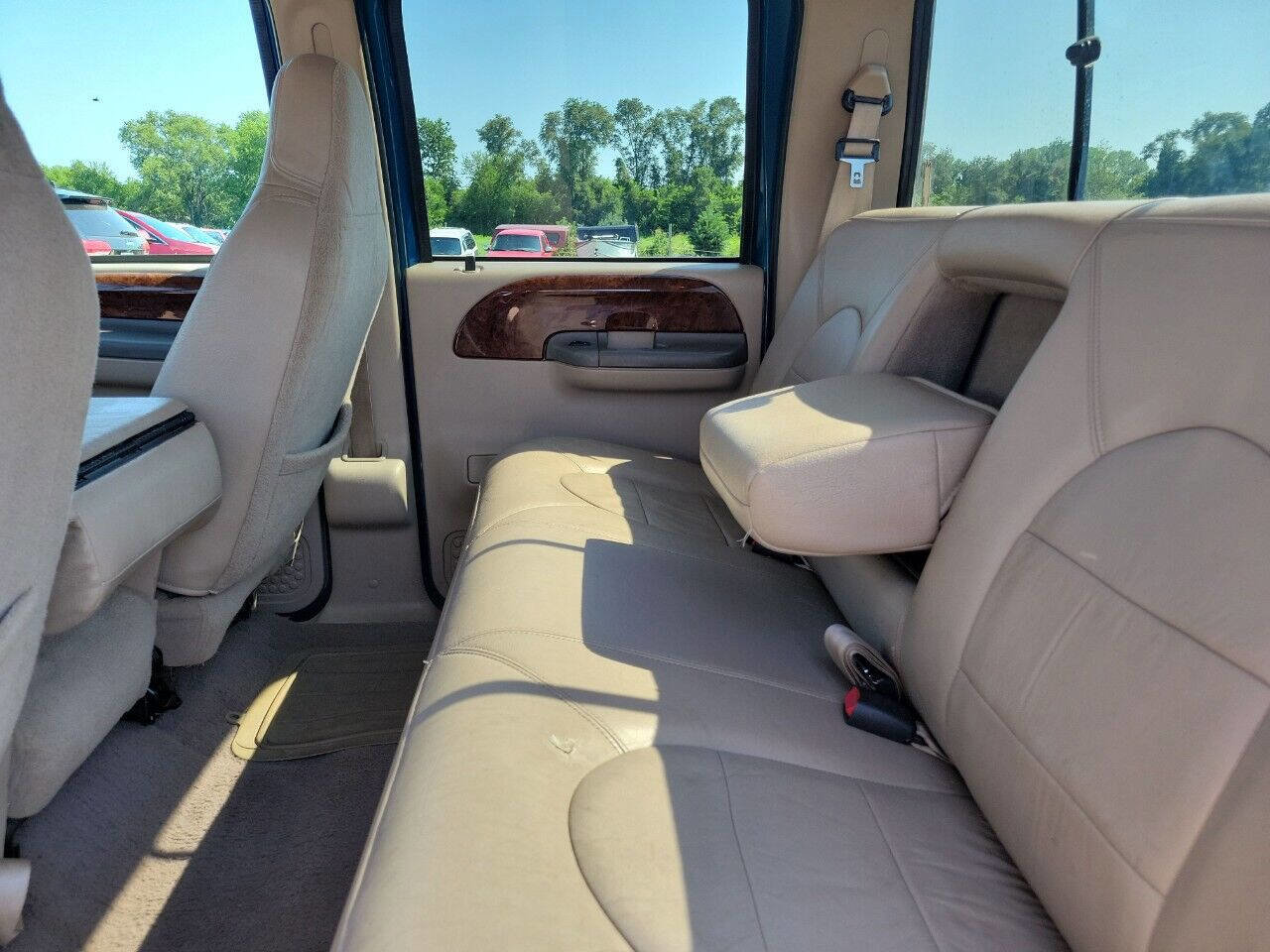 Used 2000 Ford F250 Lariat image 8