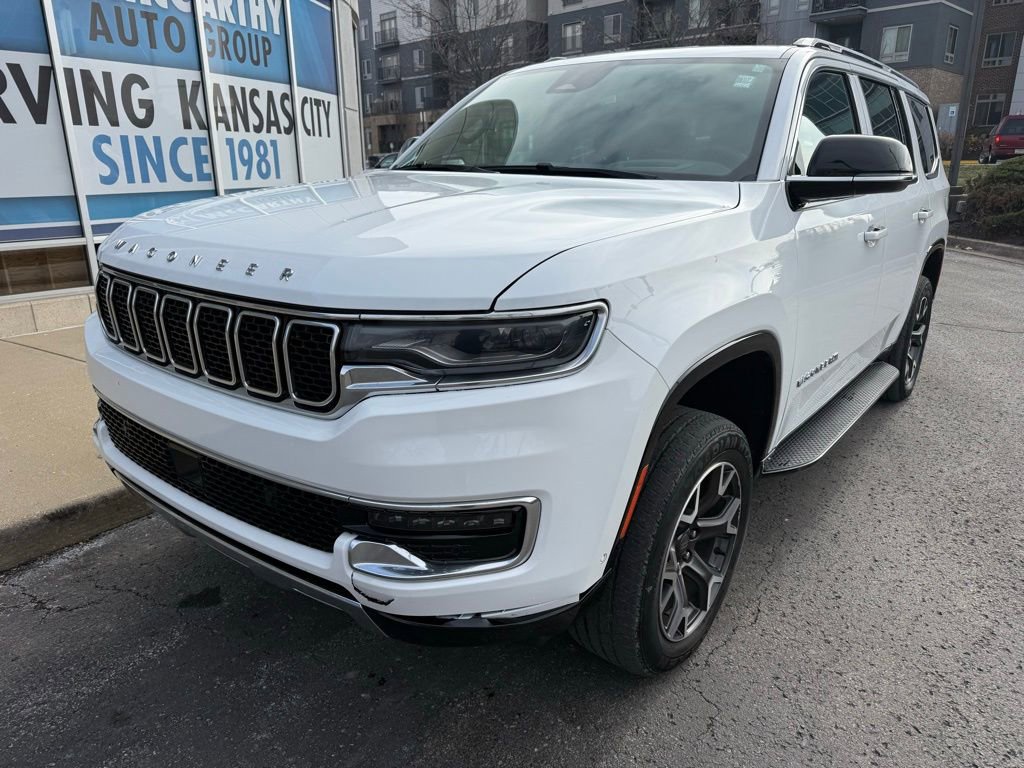 Used 2023 Jeep Wagoneer Series III w/ Preferred Equipment Group image 8