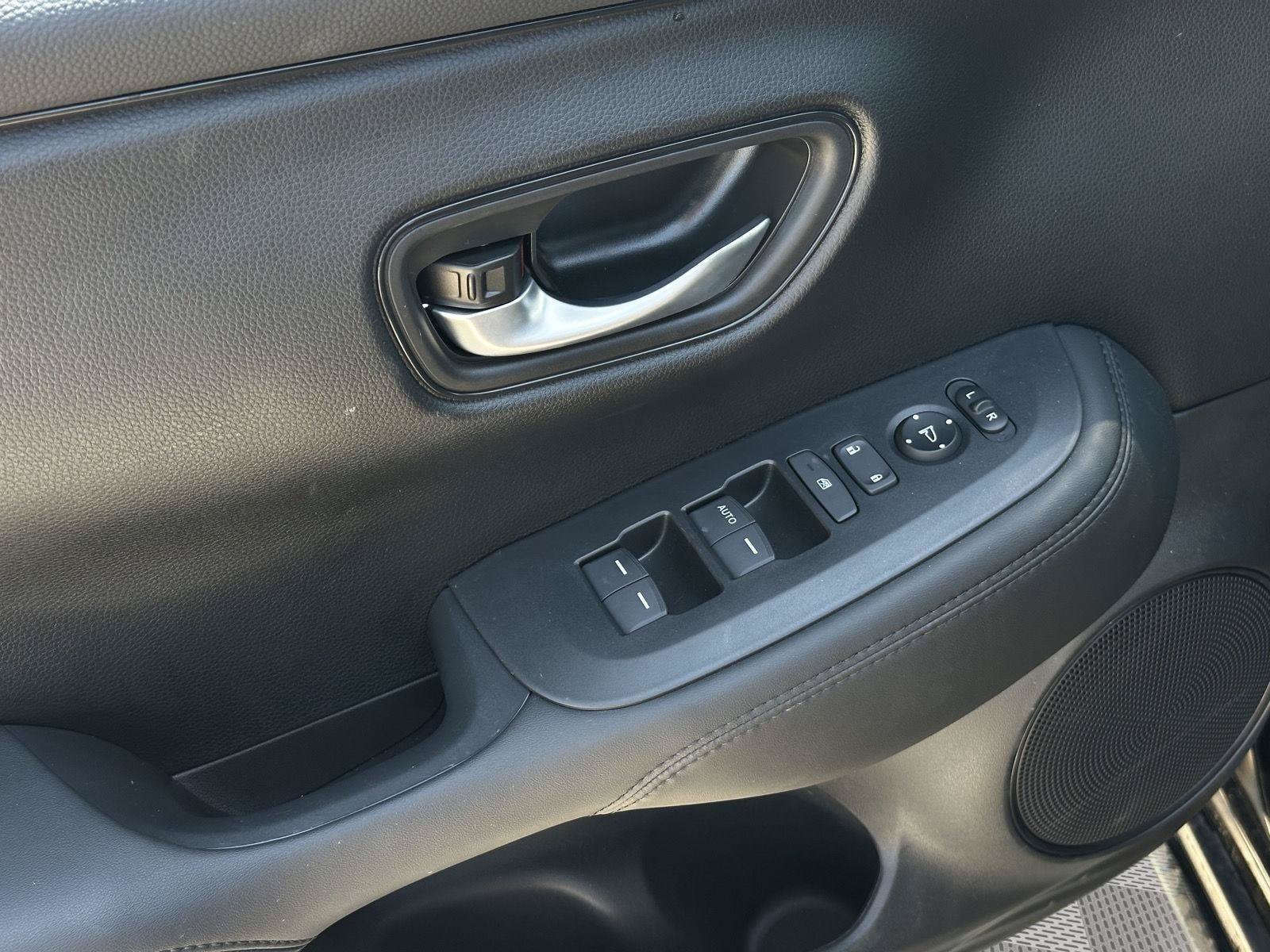 Certified 2026 Honda HR-V LX image 9
