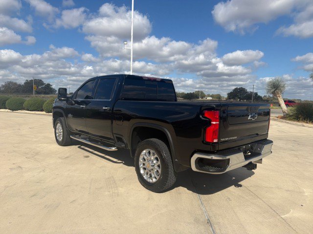 Used 2024 Chevrolet Silverado 2500 LTZ w/ LTZ Texas Edition AWD/4WD image 12