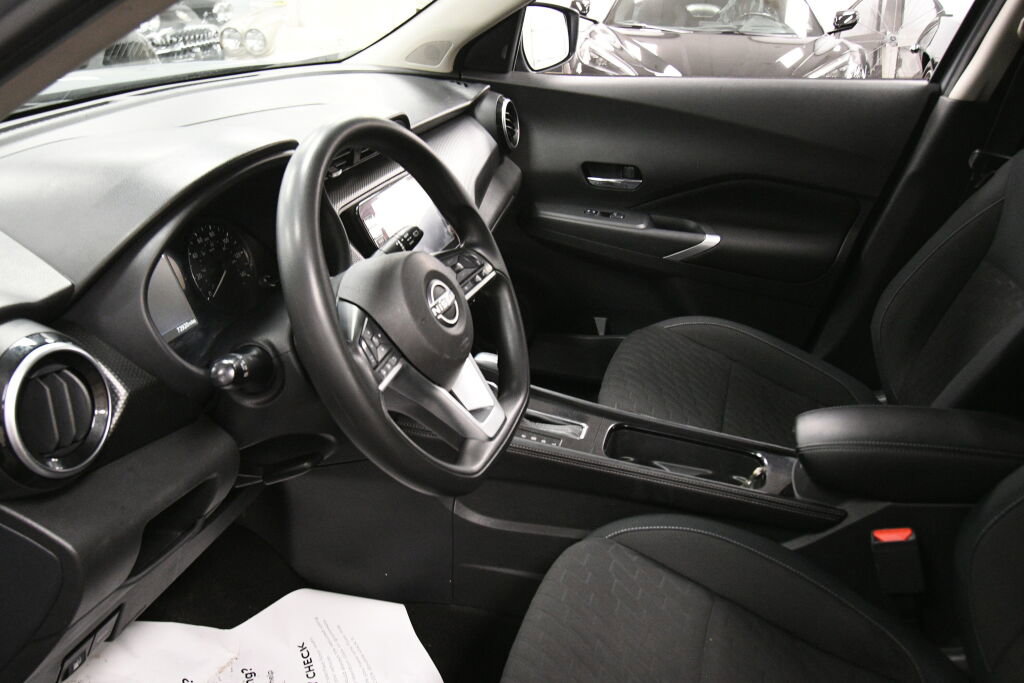 Used 2022 Nissan Kicks SV image 19