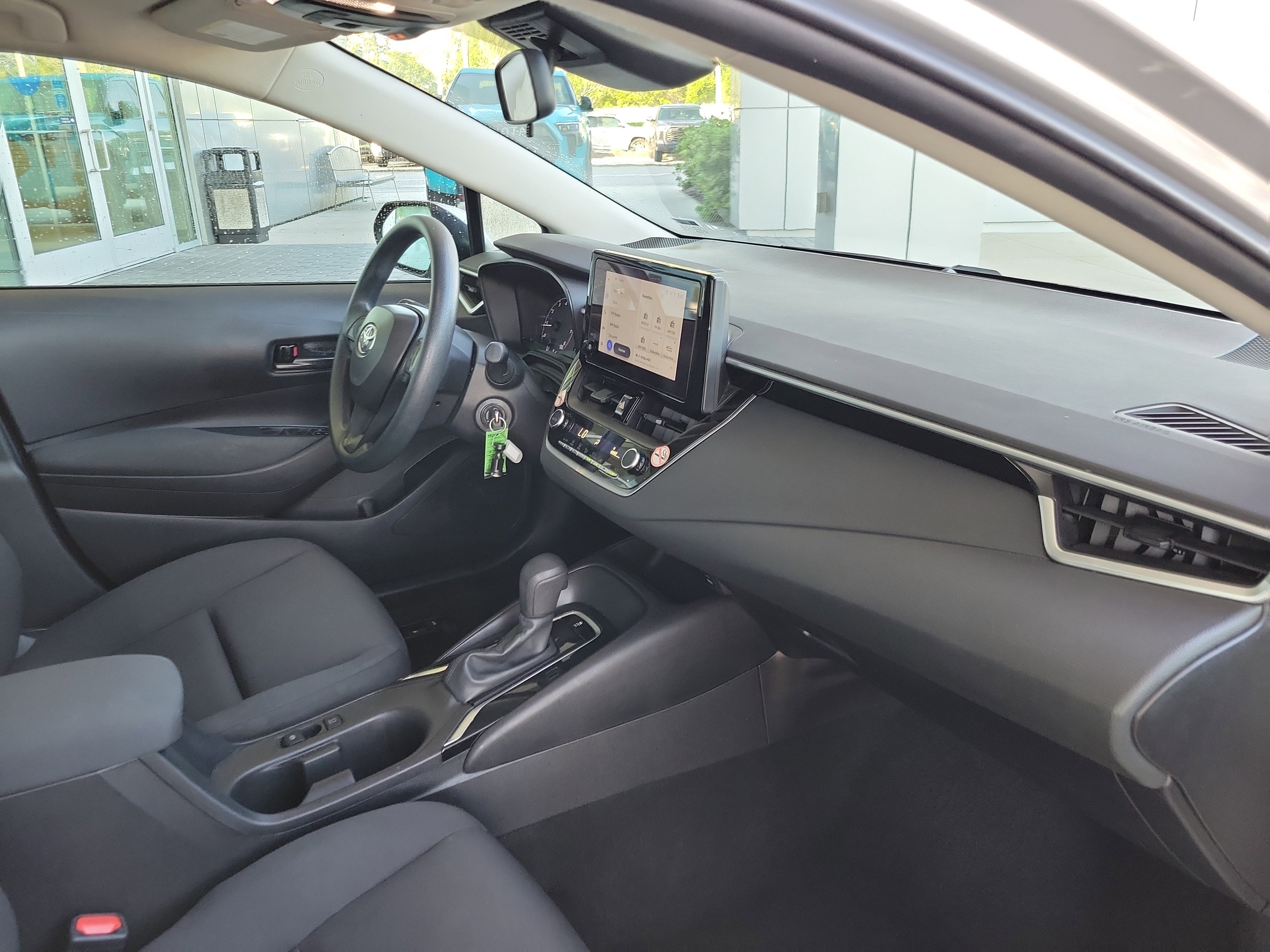 Used 2024 Toyota Corolla LE image 31