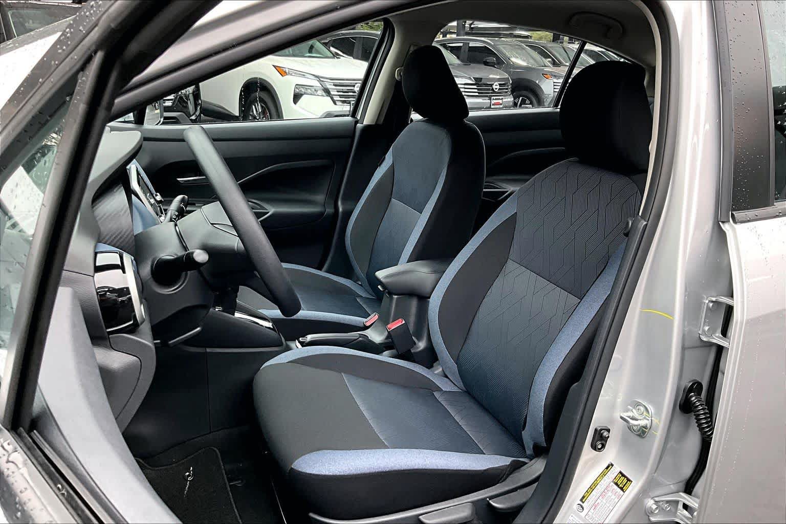 Used 2025 Nissan Versa SV w/ Trunk Package FWD image 9