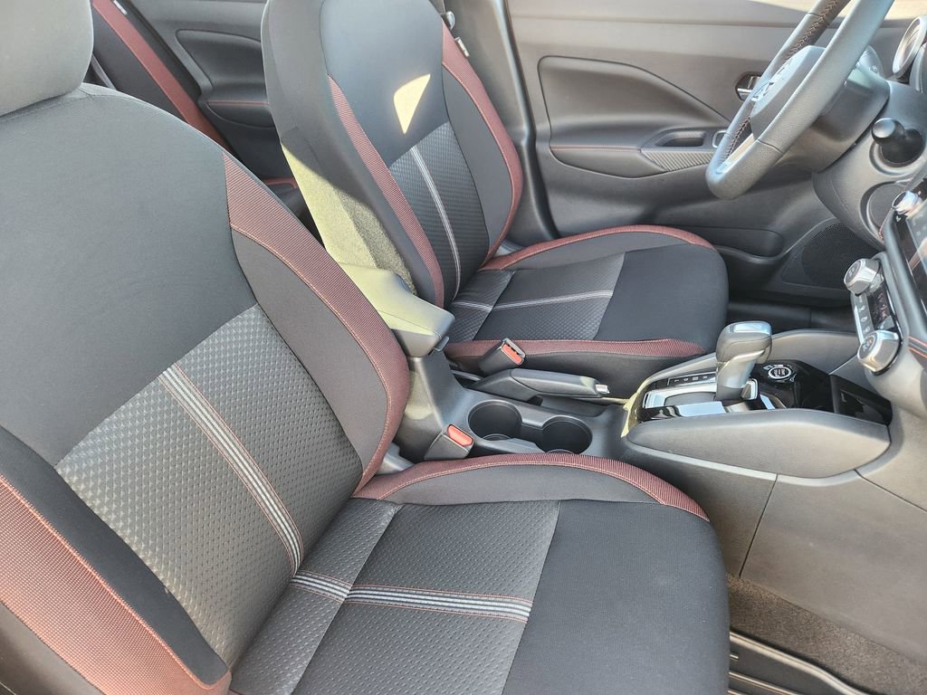 New 2025 Nissan Versa SR w/ Trunk Package FWD image 10