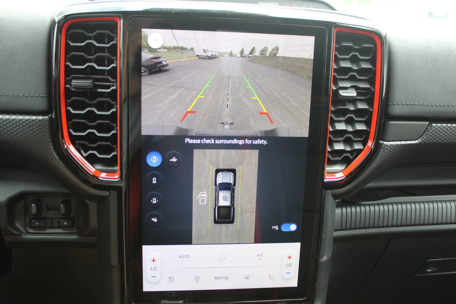 New 2025 Ford Ranger Raptor image 32