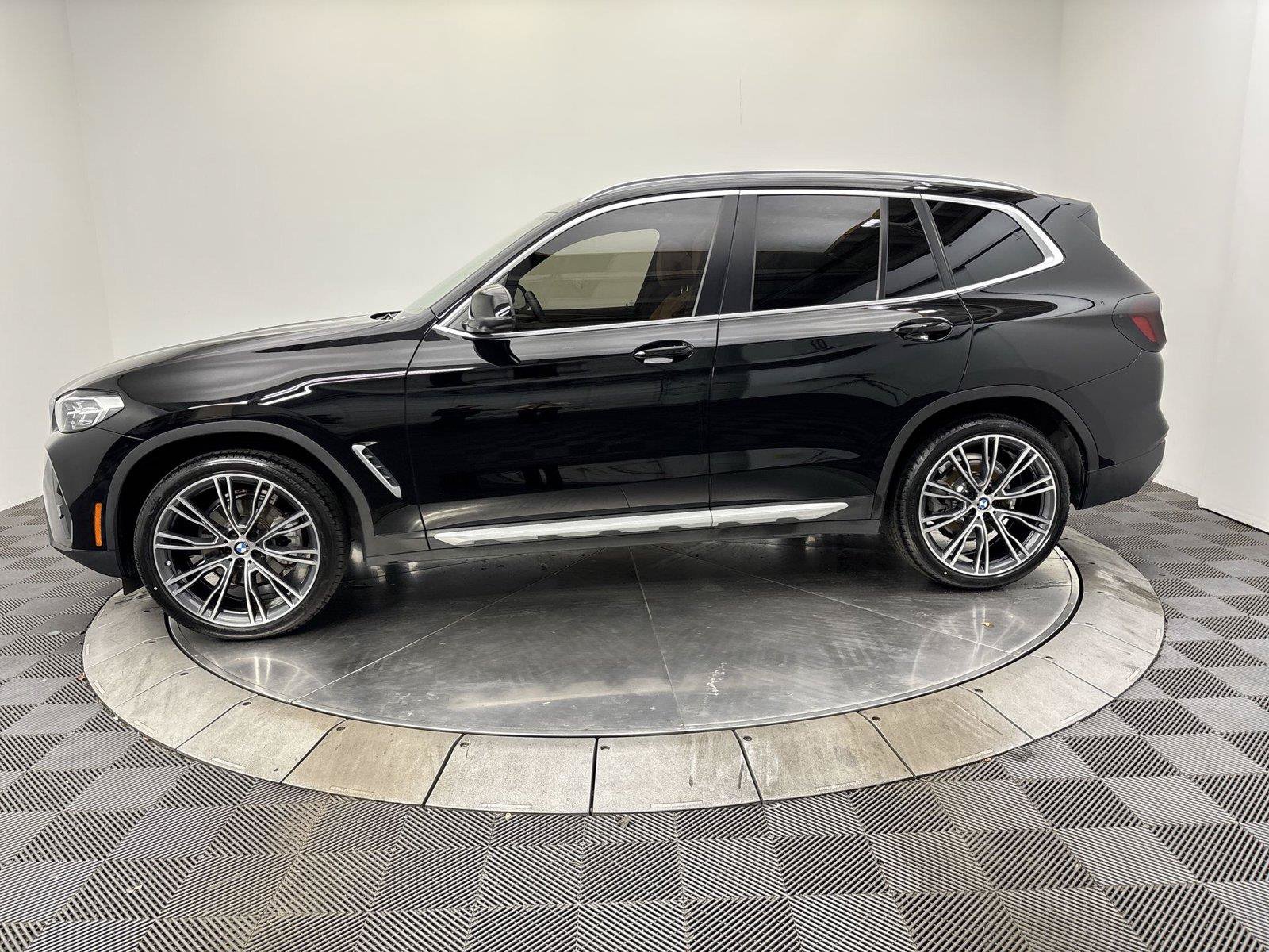 Used 2023 BMW X3 xDrive30i w/ Premium Package AWD/4WD image 16