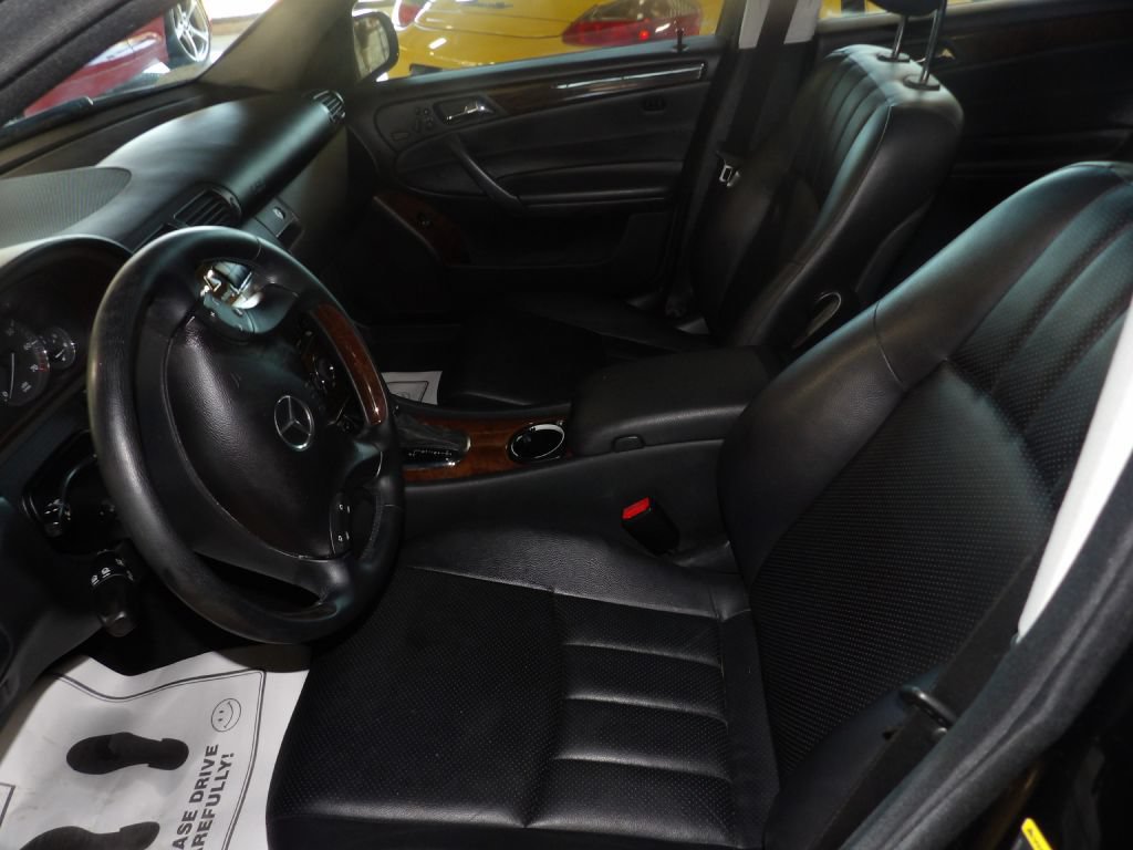 Used 2006 Mercedes-Benz C 350 Sedan image 9