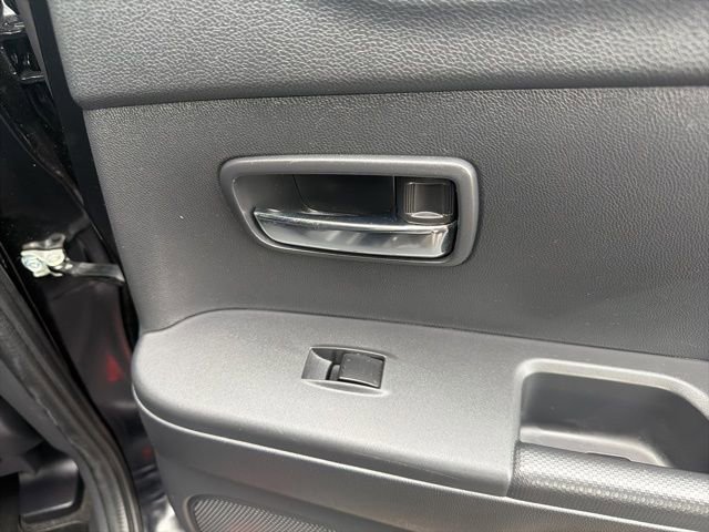 Used 2018 Mitsubishi Outlander Sport ES image 25