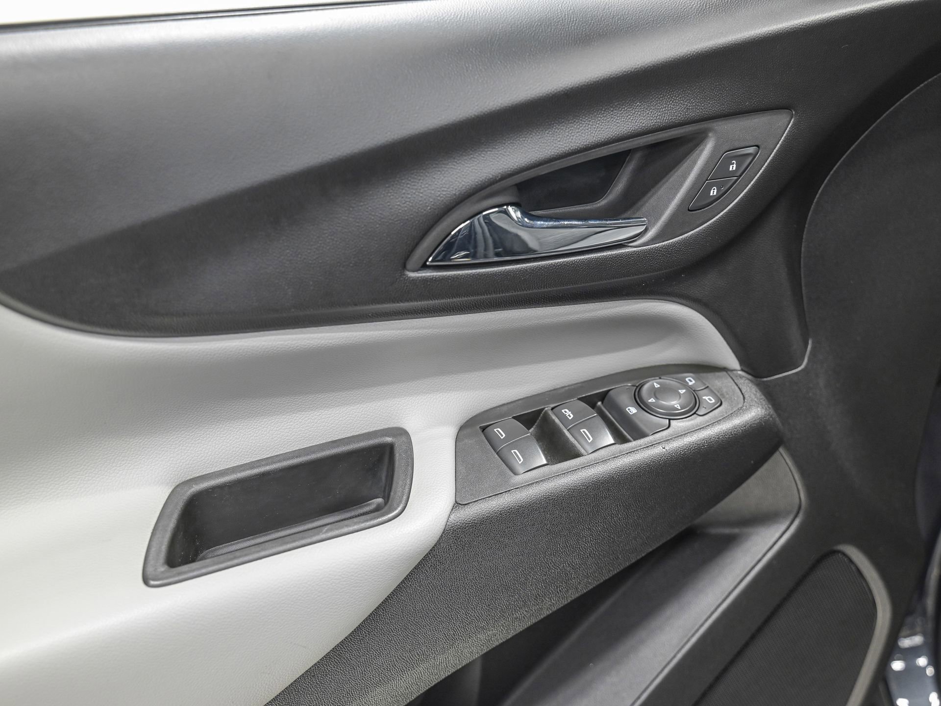 Used 2022 Chevrolet Equinox LS w/ LS Convenience Package image 15