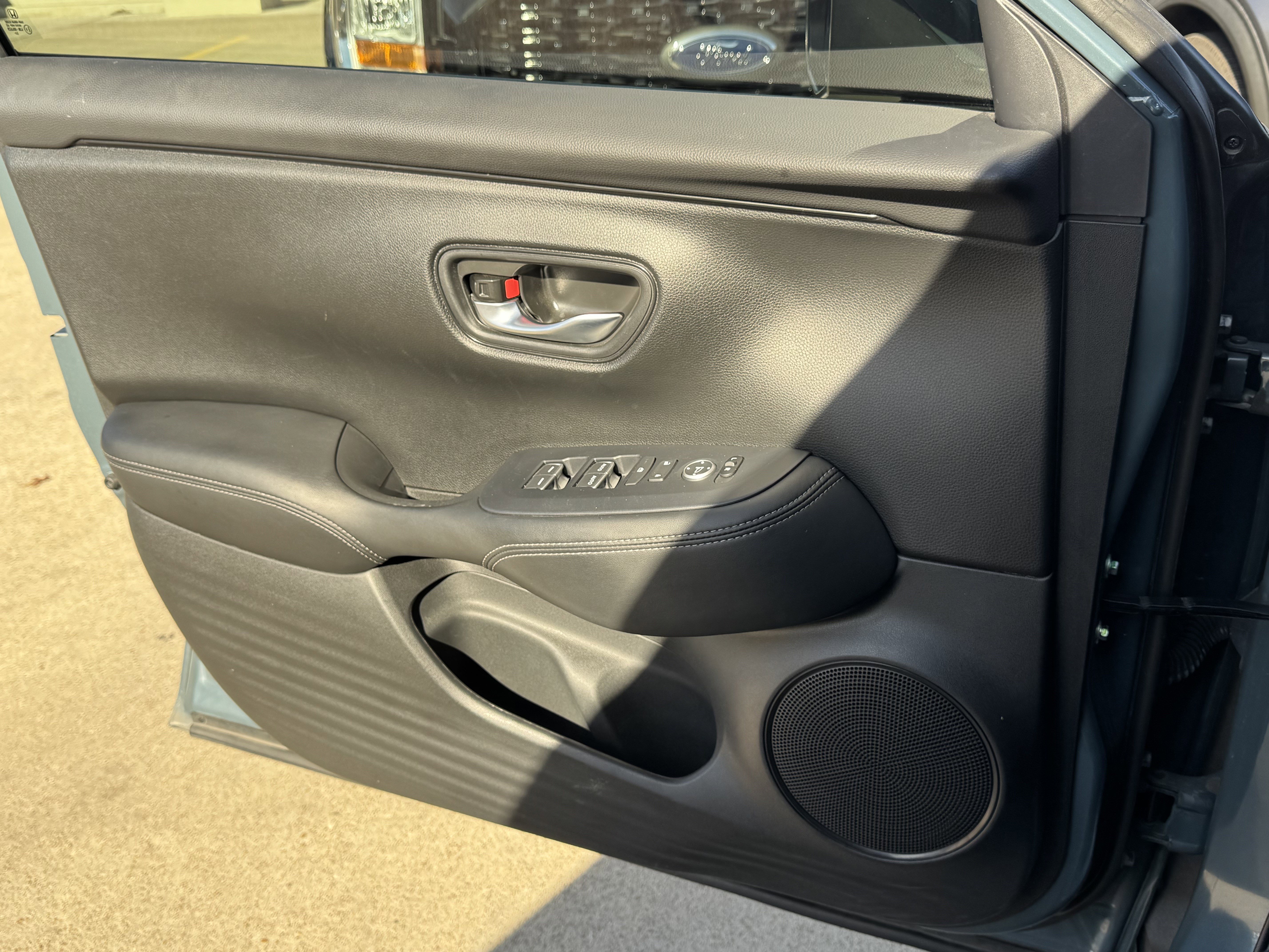 Used 2024 Honda HR-V EX-L image 19