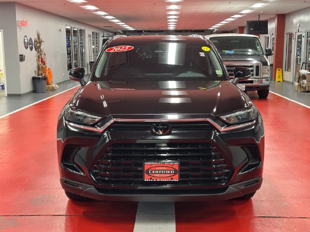 Used 2025 Toyota Grand Highlander AWD image 8