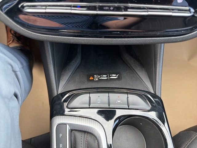 Used 2025 Buick Envista Avenir FWD image 24
