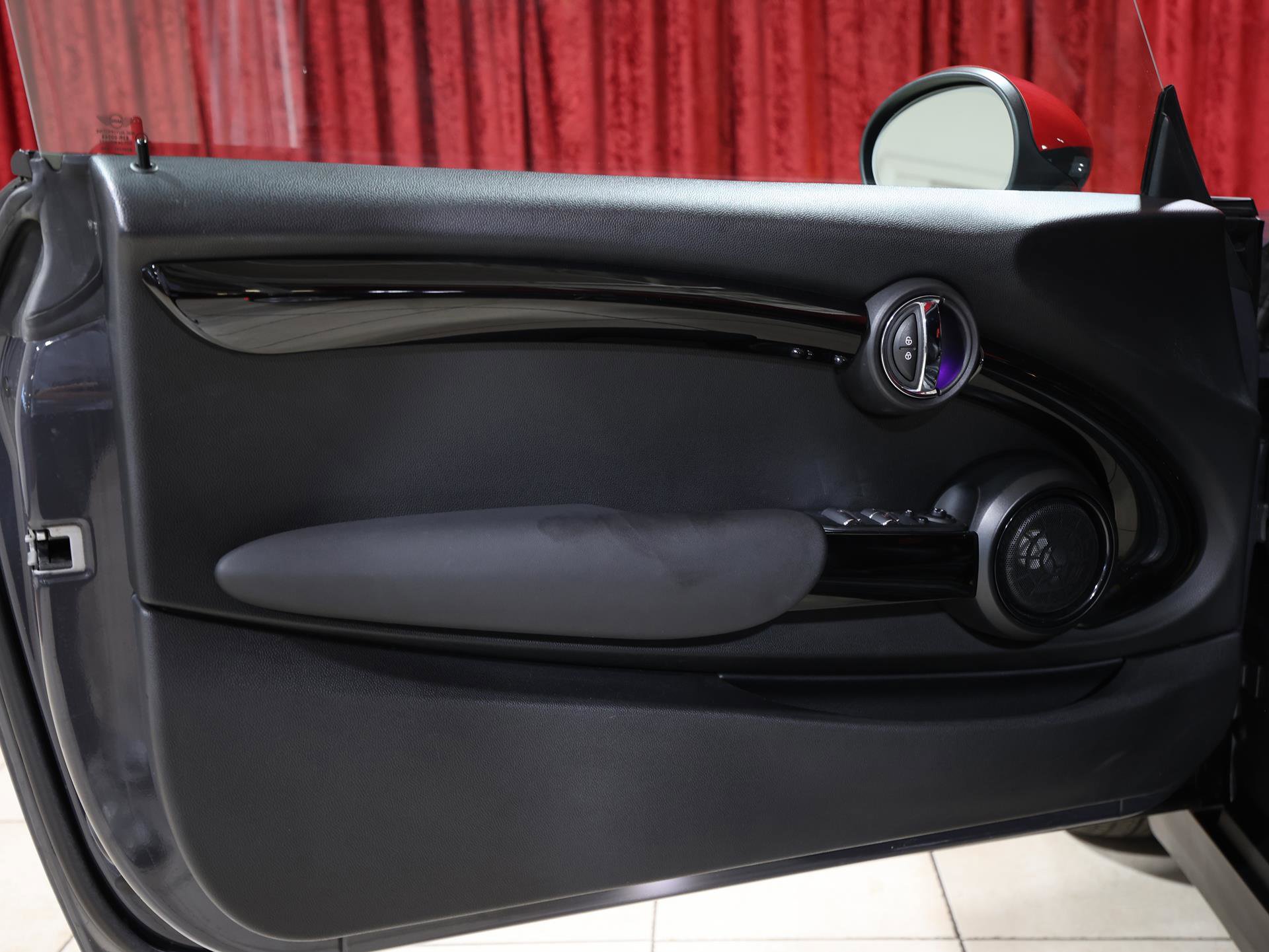 Used 2019 MINI Cooper S w/ Premium Package image 13