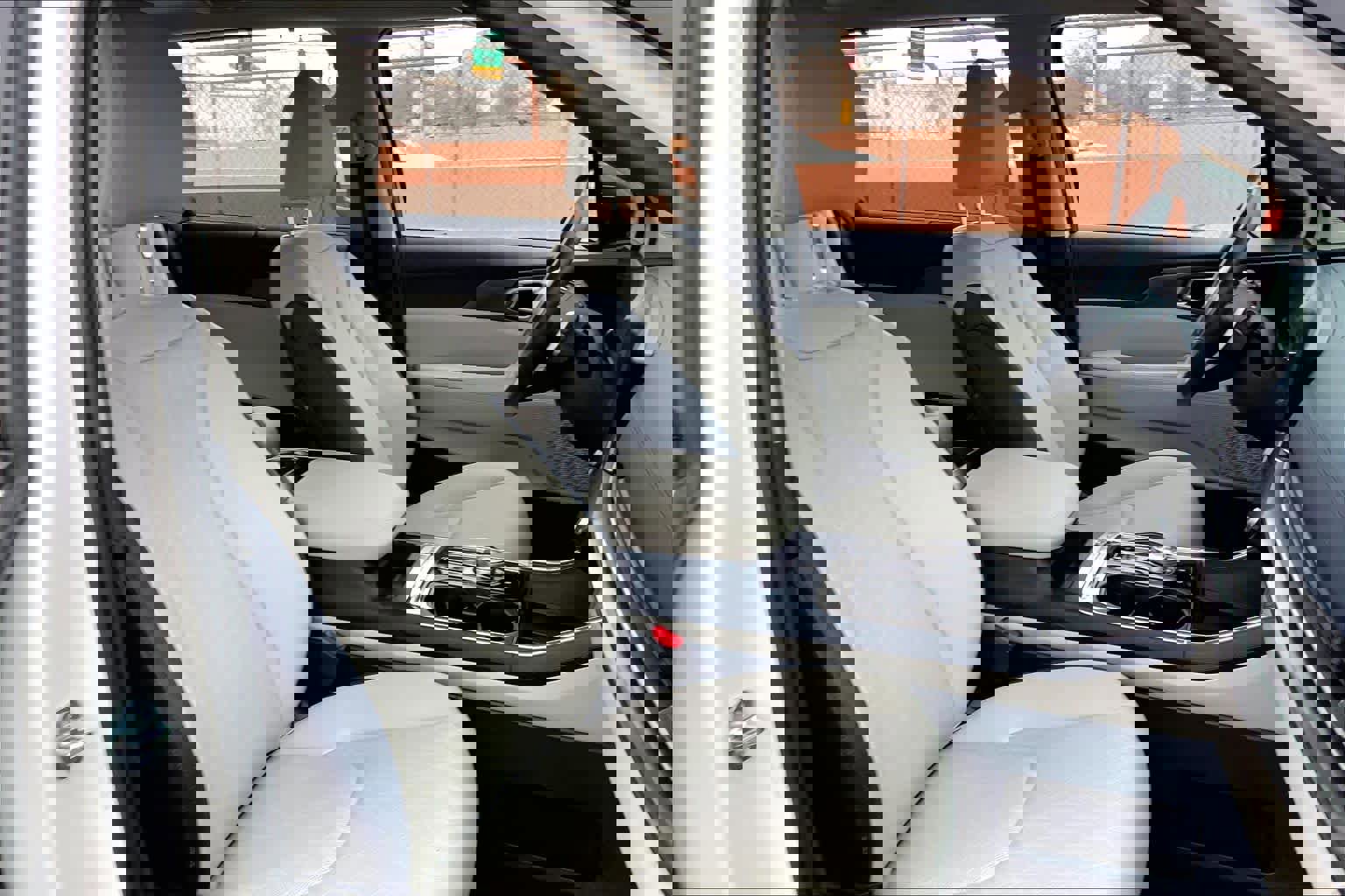 Used 2026 Kia Carnival SX w/ SX Dark Edition Package image 8