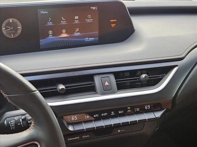 Used 2022 Lexus UX 200 image 14