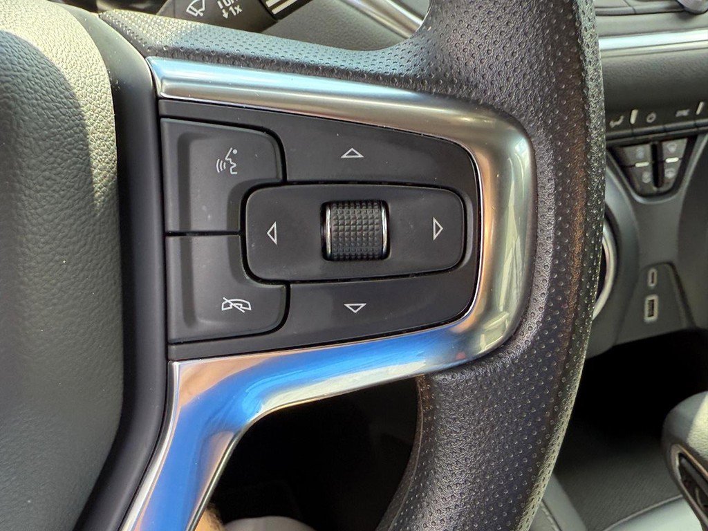 Used 2025 Chevrolet Blazer LT image 17