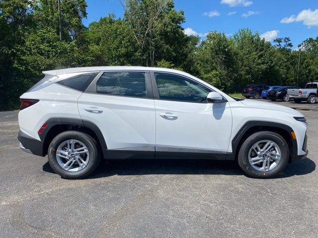 Used 2025 Hyundai Tucson SE image 9