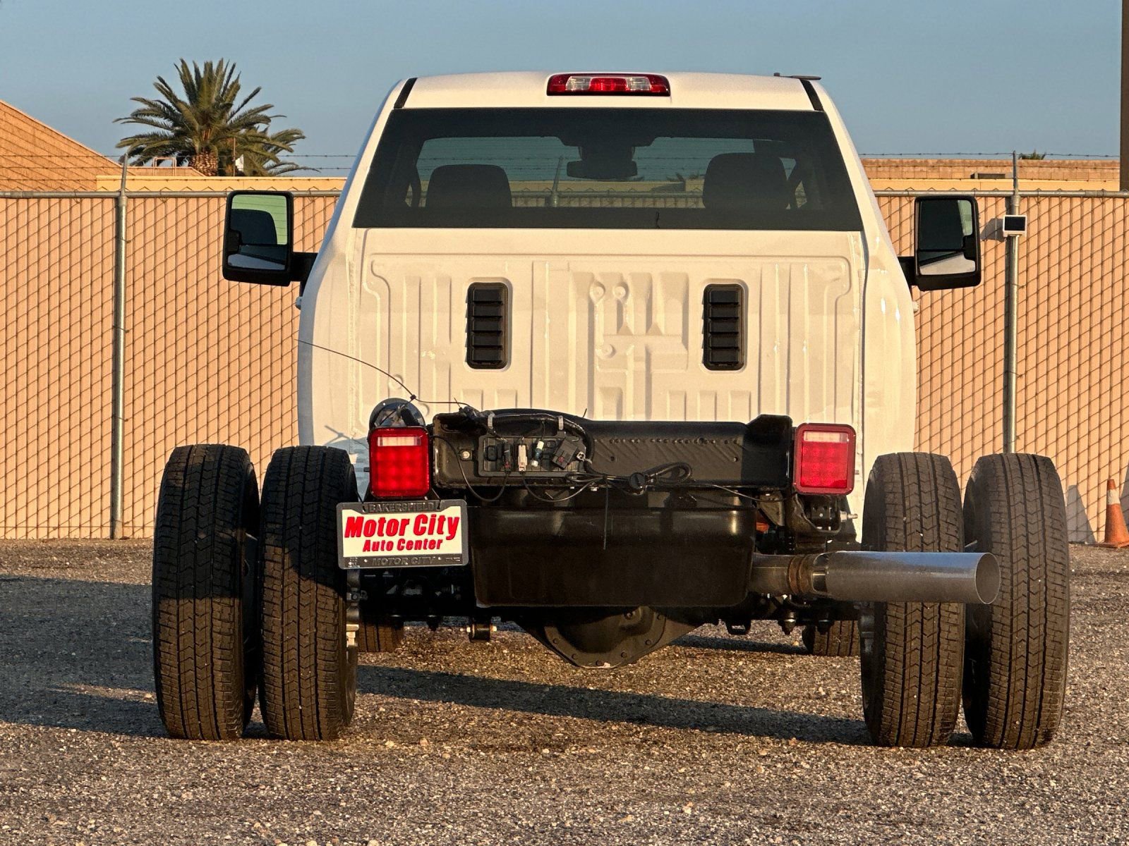 New 2026 GMC Sierra 3500 SLE w/ SLE Convenience Package RWD image 5