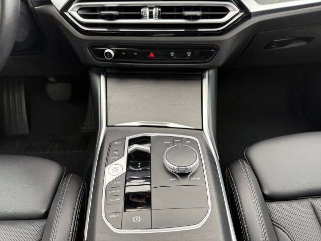 Used 2023 BMW 330i xDrive Sedan w/ Premium Package AWD/4WD image 11