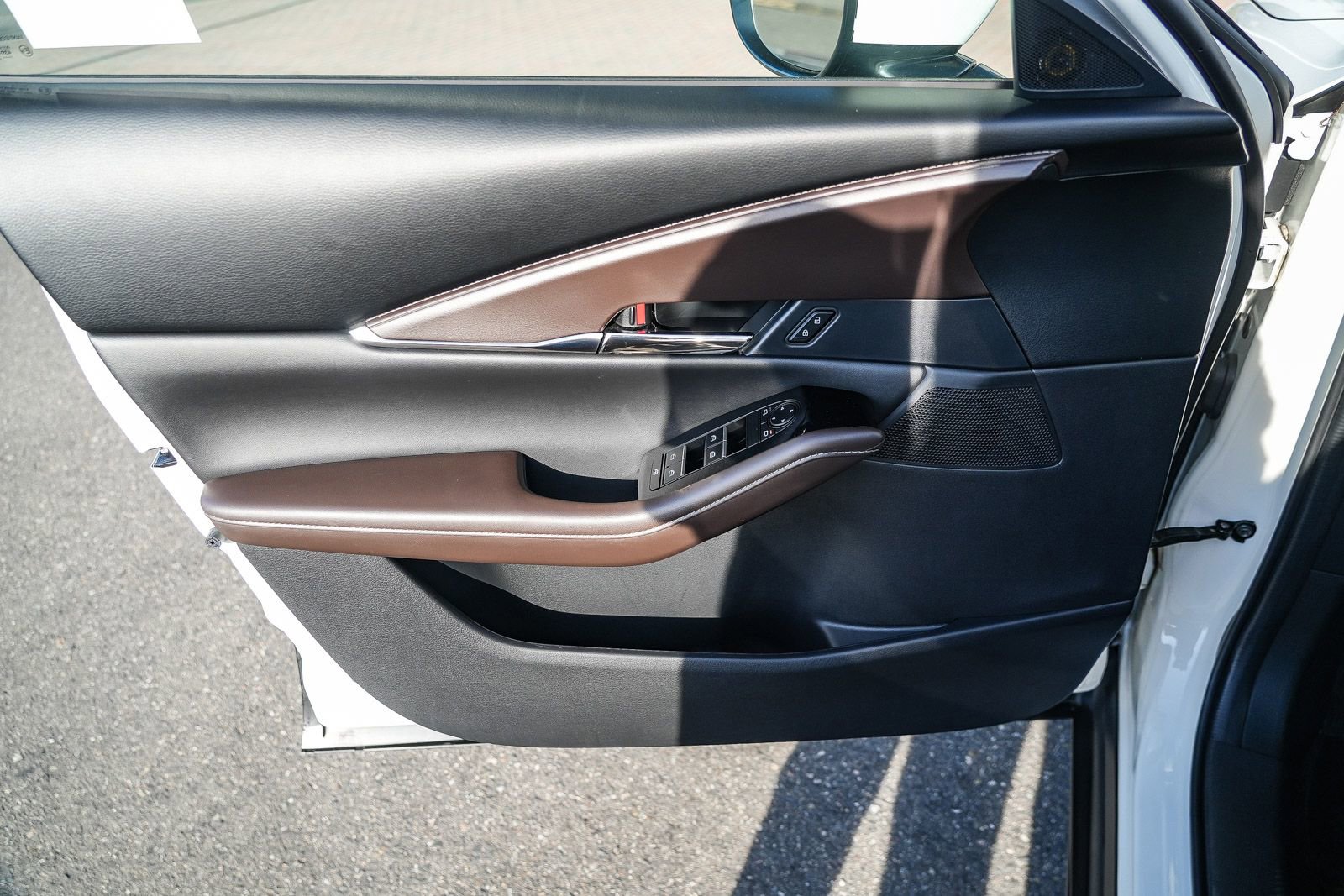 Used 2023 MAZDA CX-30 AWD 2.5 S w/ Premium Package image 21