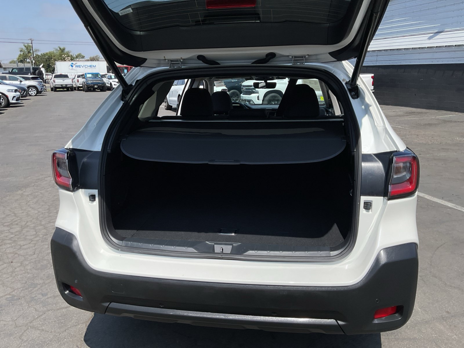 Used 2025 Subaru Outback Onyx Edition AWD/4WD image 26