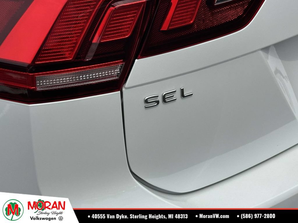 Certified 2024 Volkswagen Tiguan SEL R-Line AWD/4WD image 10