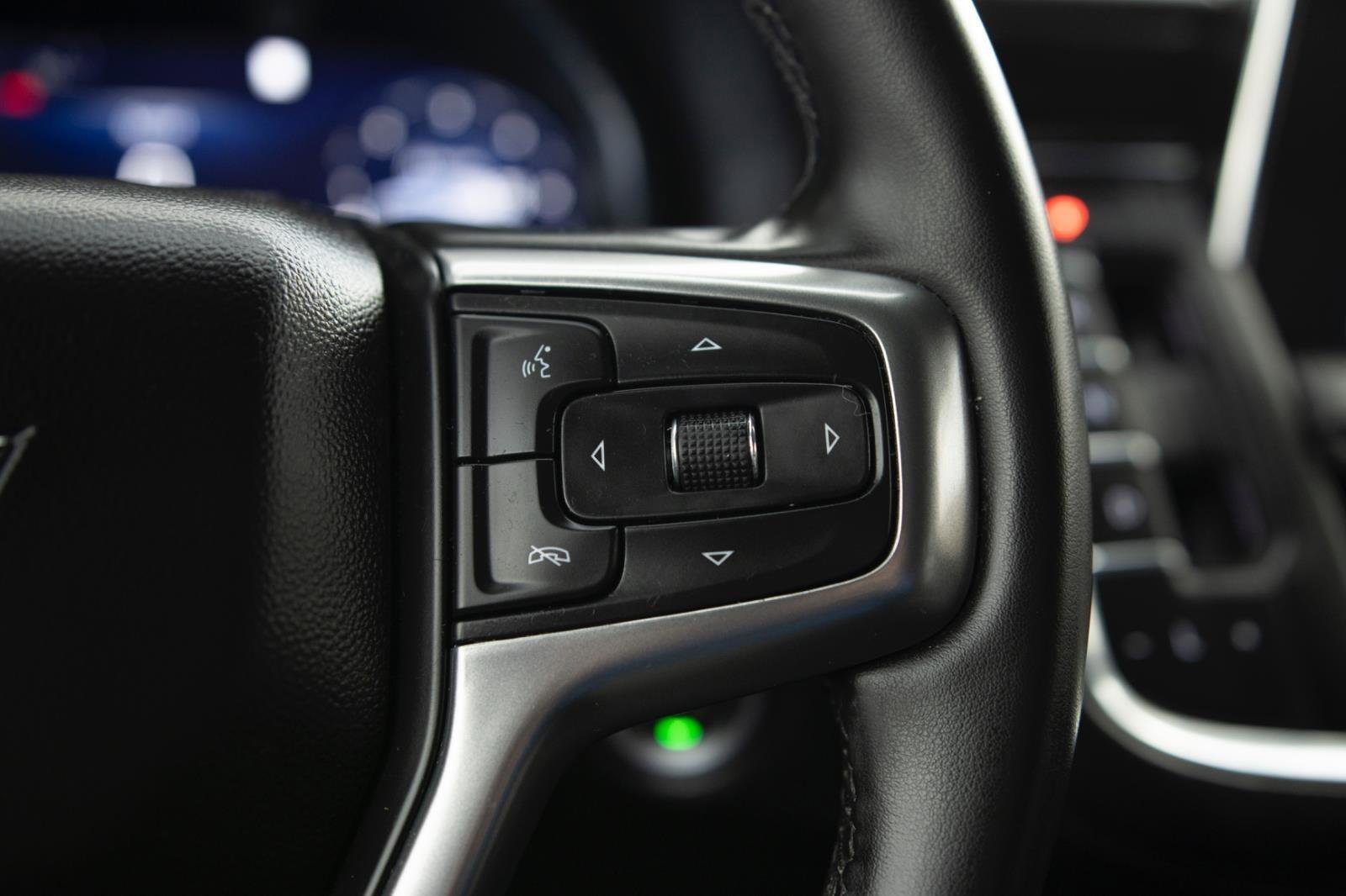 Used 2023 Chevrolet Suburban Z71 w/ Max Trailering Package image 7