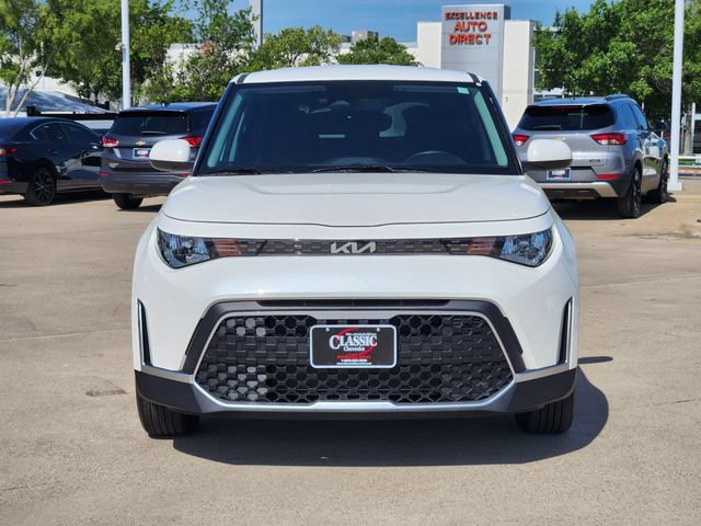Used 2025 Kia Soul LX w/ LX Technology Package FWD image 10