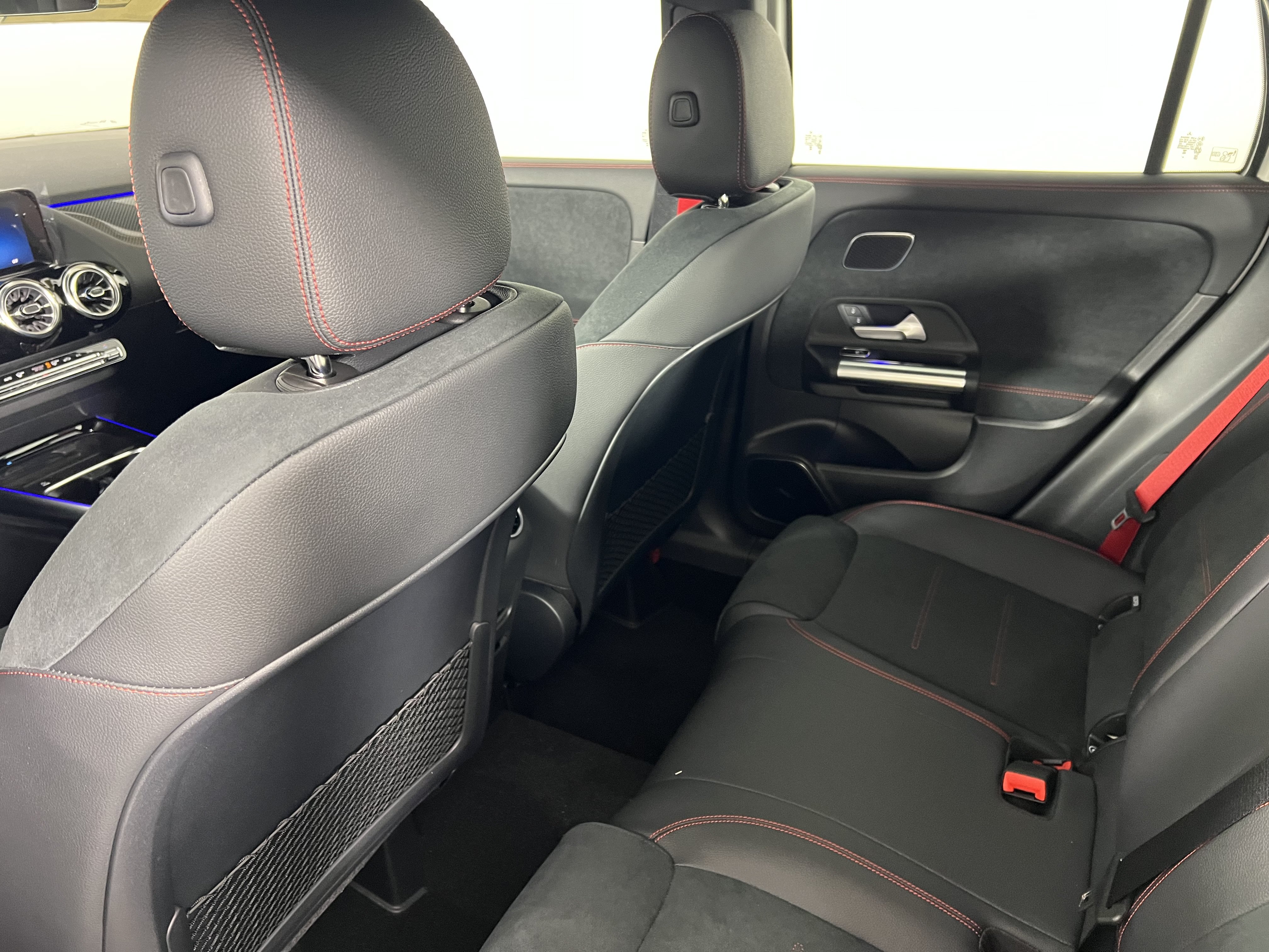 Used 2025 Mercedes-Benz GLA 35 AMG 4MATIC image 21