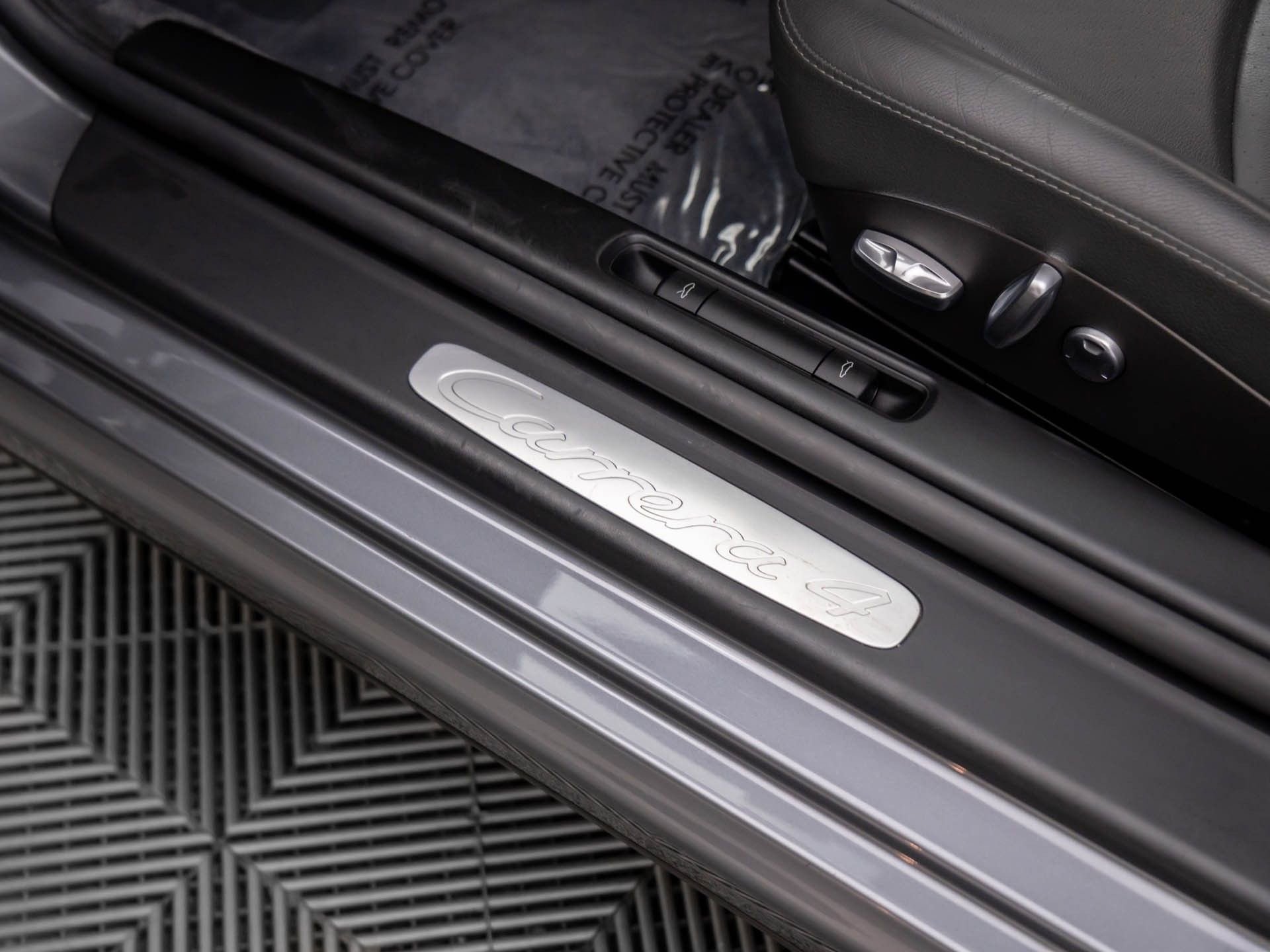 Used 2006 Porsche 911 Carrera 4 image 17