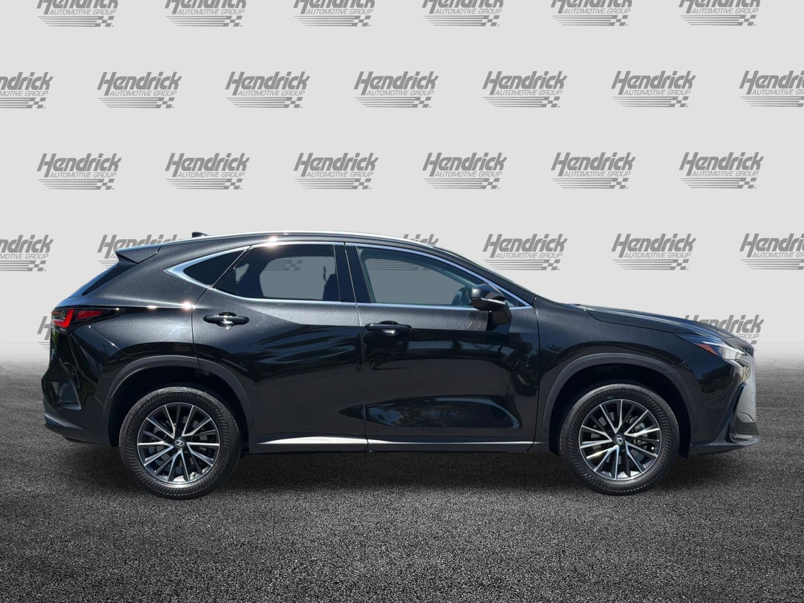 Used 2024 Lexus NX 250 FWD image 3