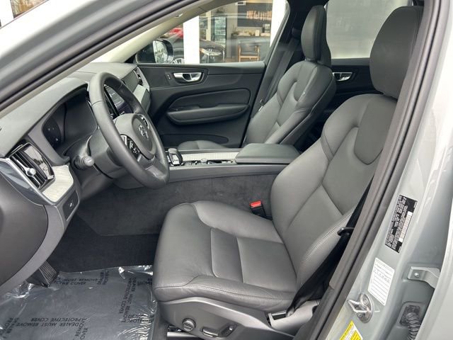 Certified 2025 Volvo XC60 B5 Plus image 17