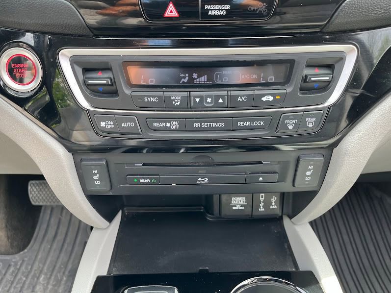 Used 2017 Honda Pilot Touring image 18