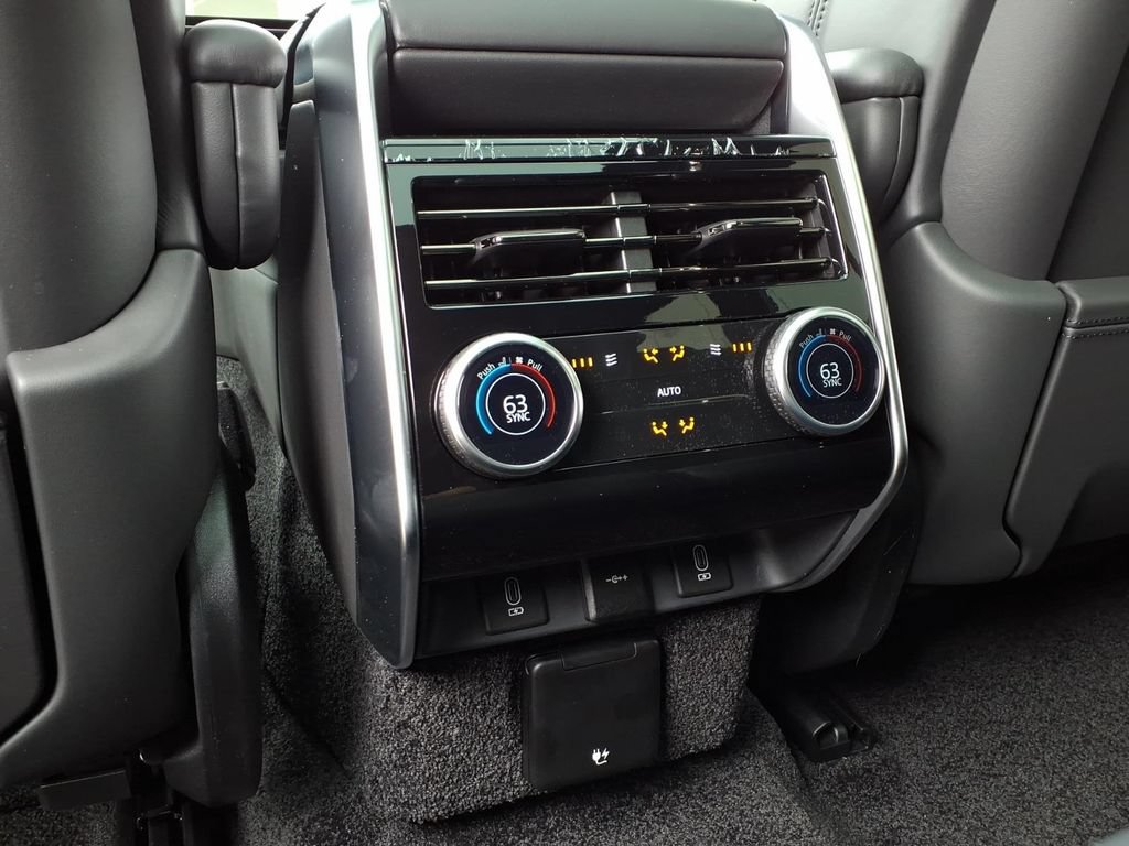 New 2026 Land Rover Range Rover SE AWD/4WD image 24