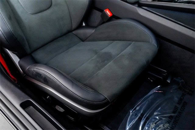 Used 2025 Porsche 911 Carrera 4 GTS image 32