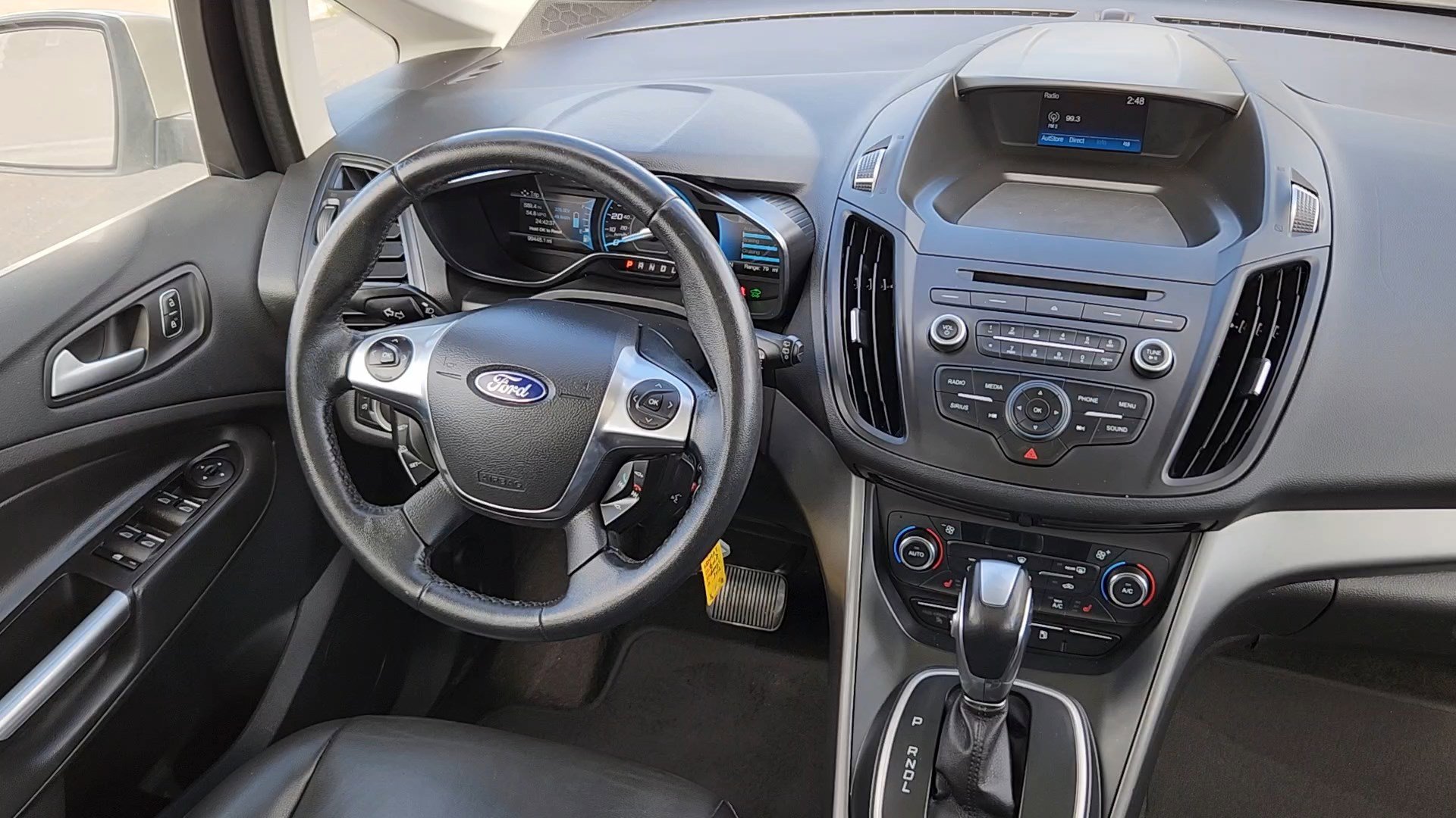 Used 2017 Ford C-MAX Energi SE w/ Equipment Group 402A image 5