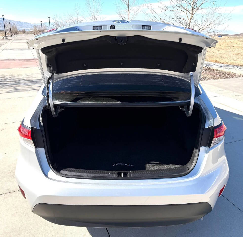 Used 2024 Toyota Corolla LE image 9