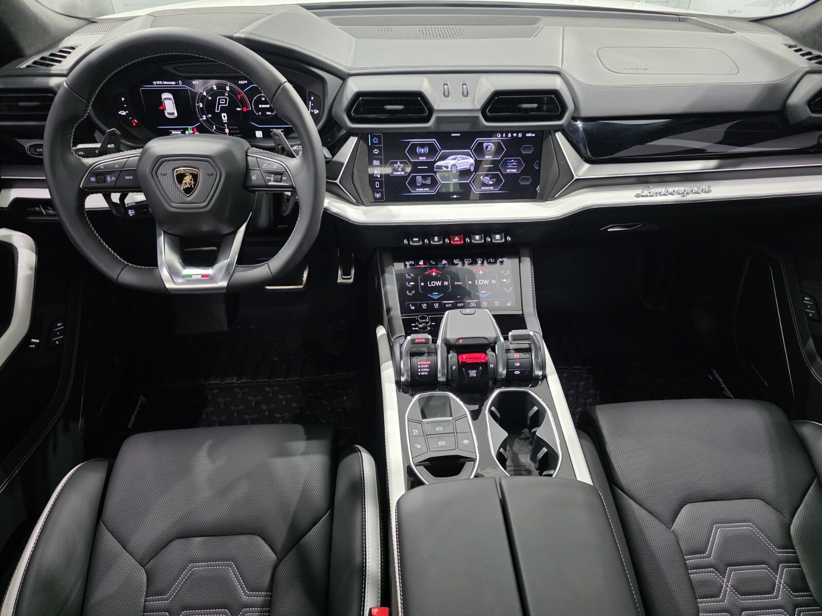 Used 2026 Lamborghini Urus SE AWD/4WD image 10