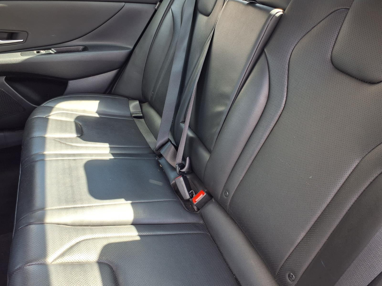 Used 2025 Hyundai Elantra Limited FWD image 6