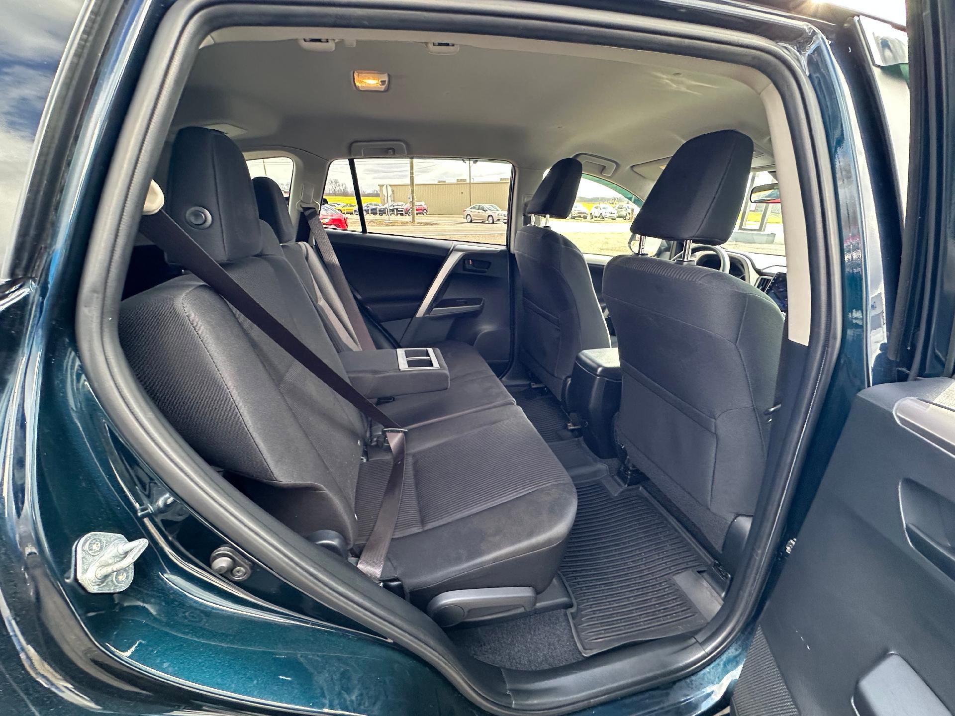 Used 2018 Toyota RAV4 LE w/ All Weather Liner Package image 28