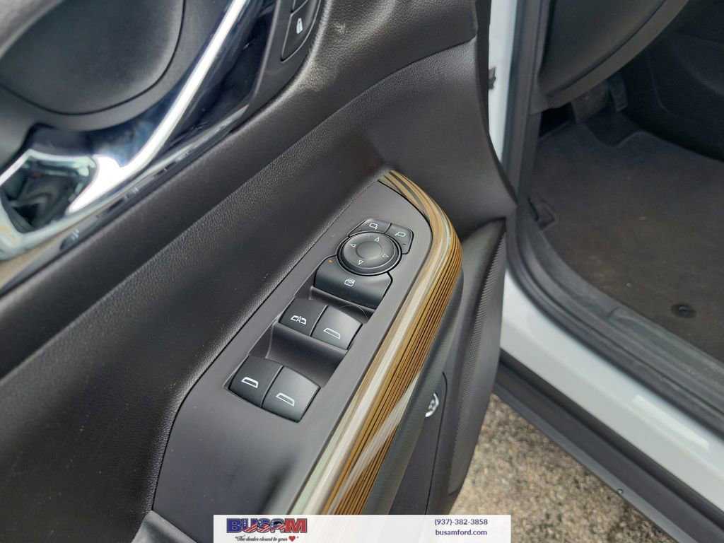 Used 2021 GMC Acadia SLE w/ Driver Convenience Package FWD image 19
