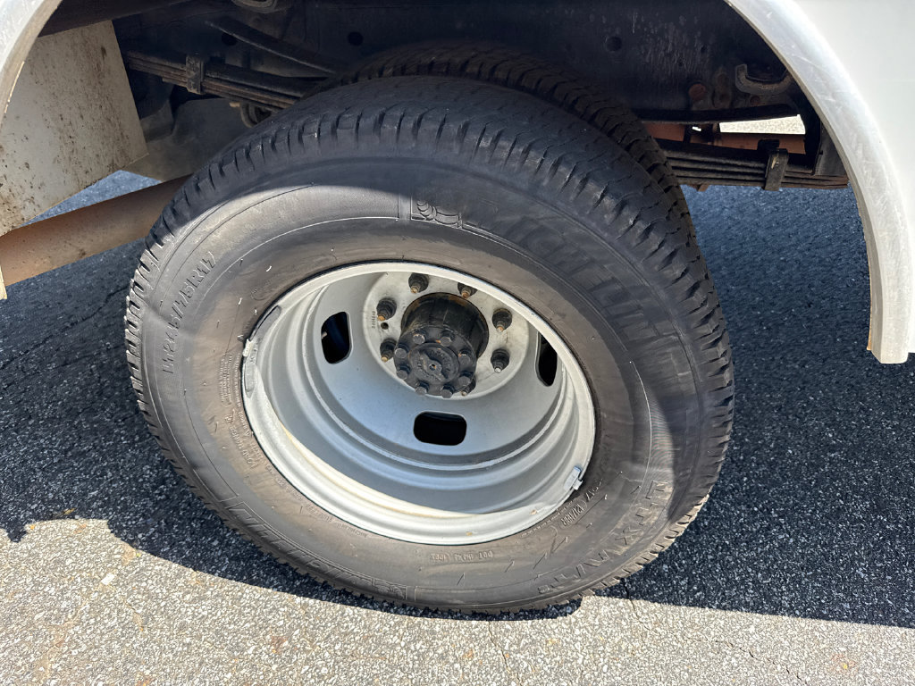 Used 2024 Ford F350 XL AWD/4WD image 17