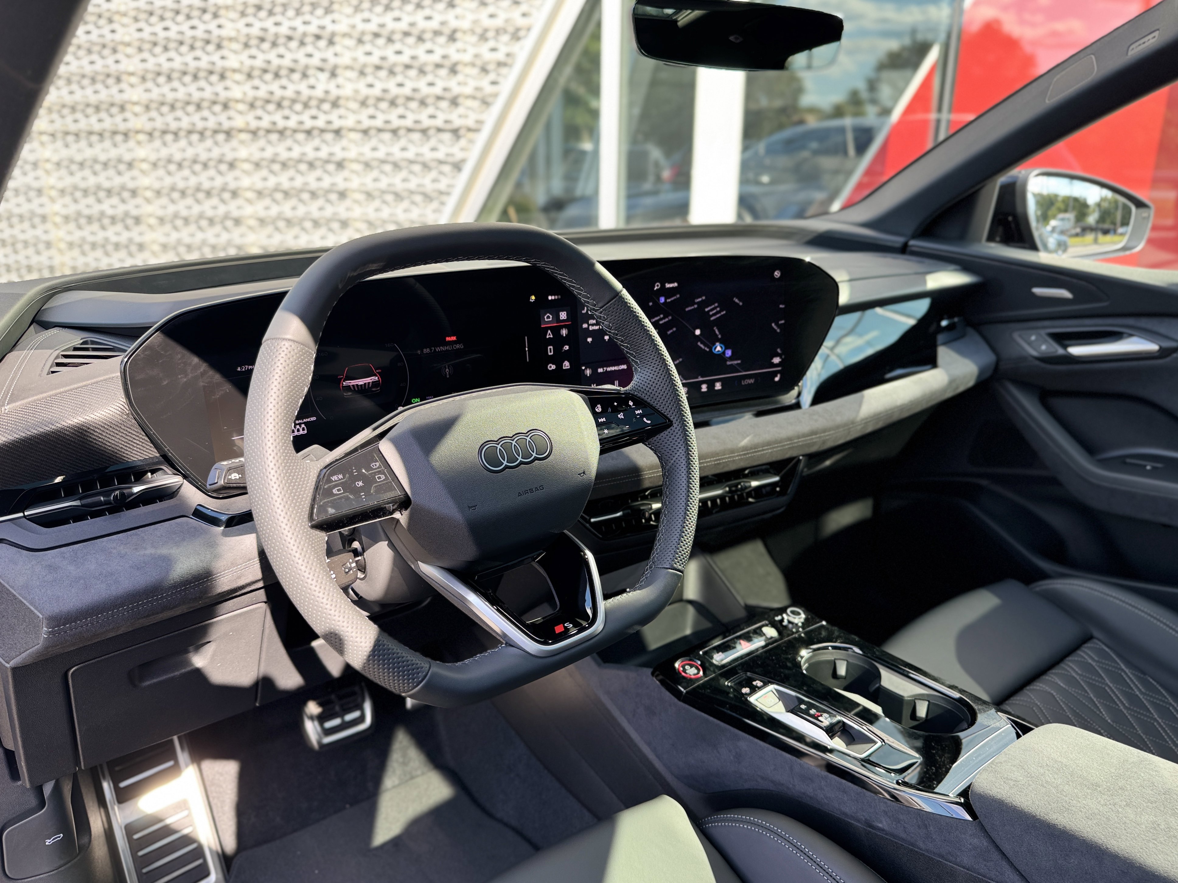 New 2025 Audi SQ6 e-tron Premium Plus image 4