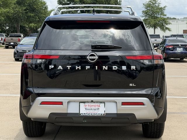 Used 2024 Nissan Pathfinder SL FWD image 5