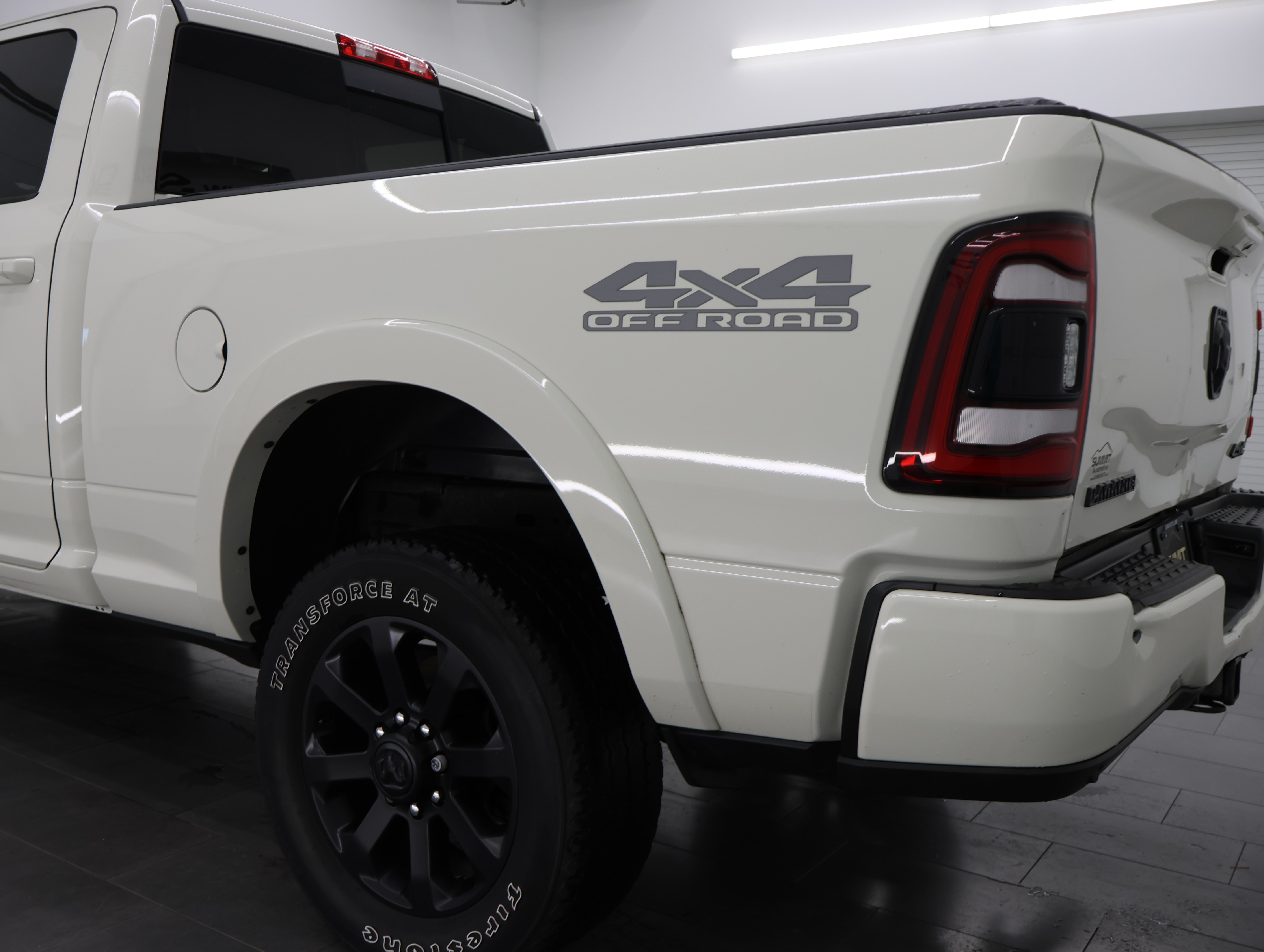 Used 2022 RAM 2500 Laramie w/ Night Edition AWD/4WD image 30