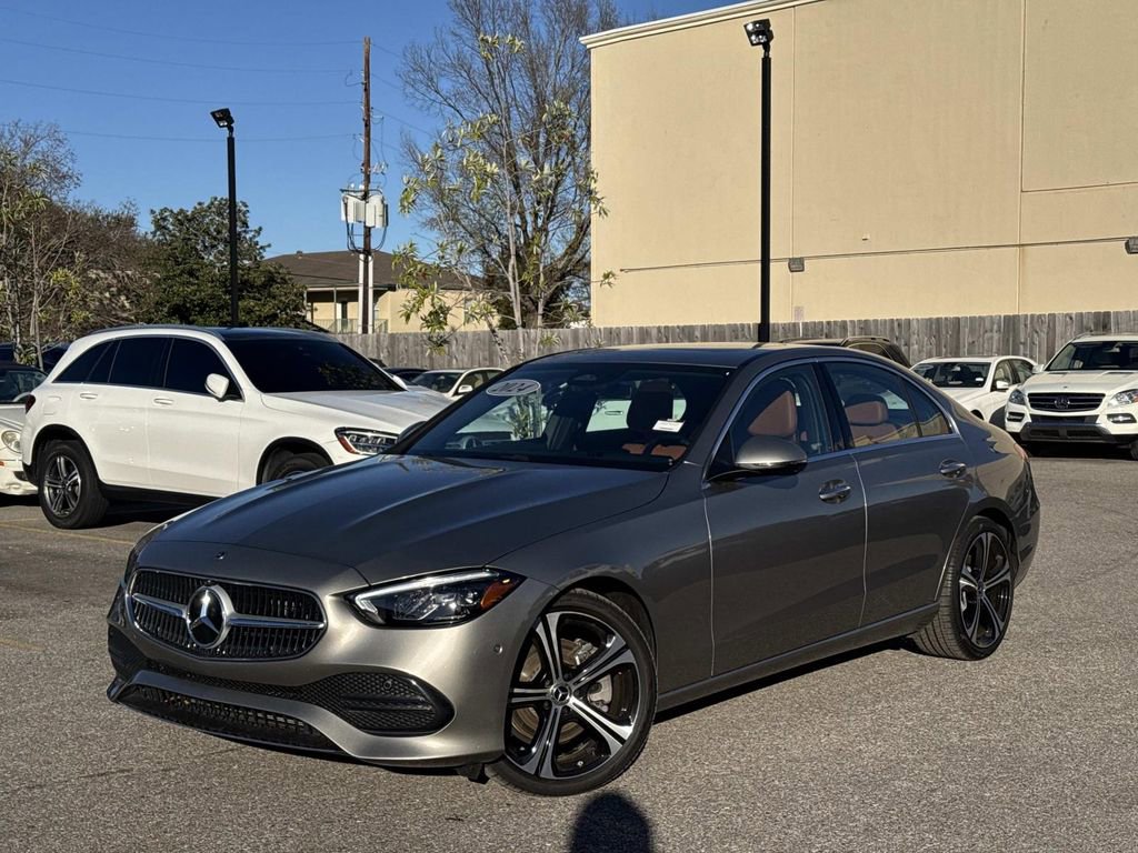 Used 2024 Mercedes-Benz C 300 Sedan image 3