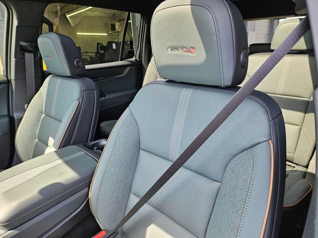 New 2026 GMC Acadia AT4 w/ Luxury Package AWD/4WD image 21