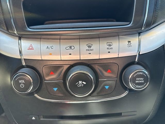 Used 2020 Dodge Journey SE image 30