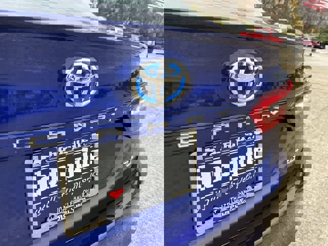 Used 2018 Toyota Camry XLE image 32